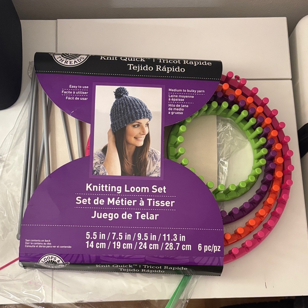 Knitting Loom Set with Needles